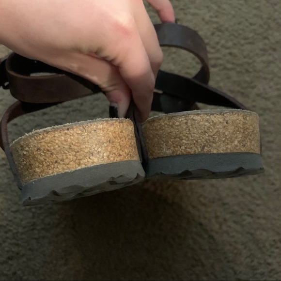 Birkenstock Yara Leather Sandals - Picture 6 of 6